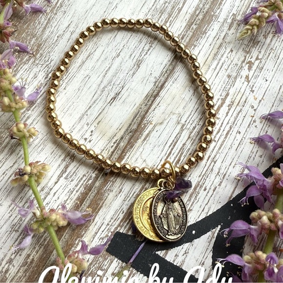 Alquimia Gold Beaded Bracelet with Charms - Picture 1 of 2